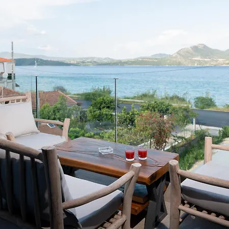 September15 Suites, Lefkada-episkopos Feriehus Nikiana